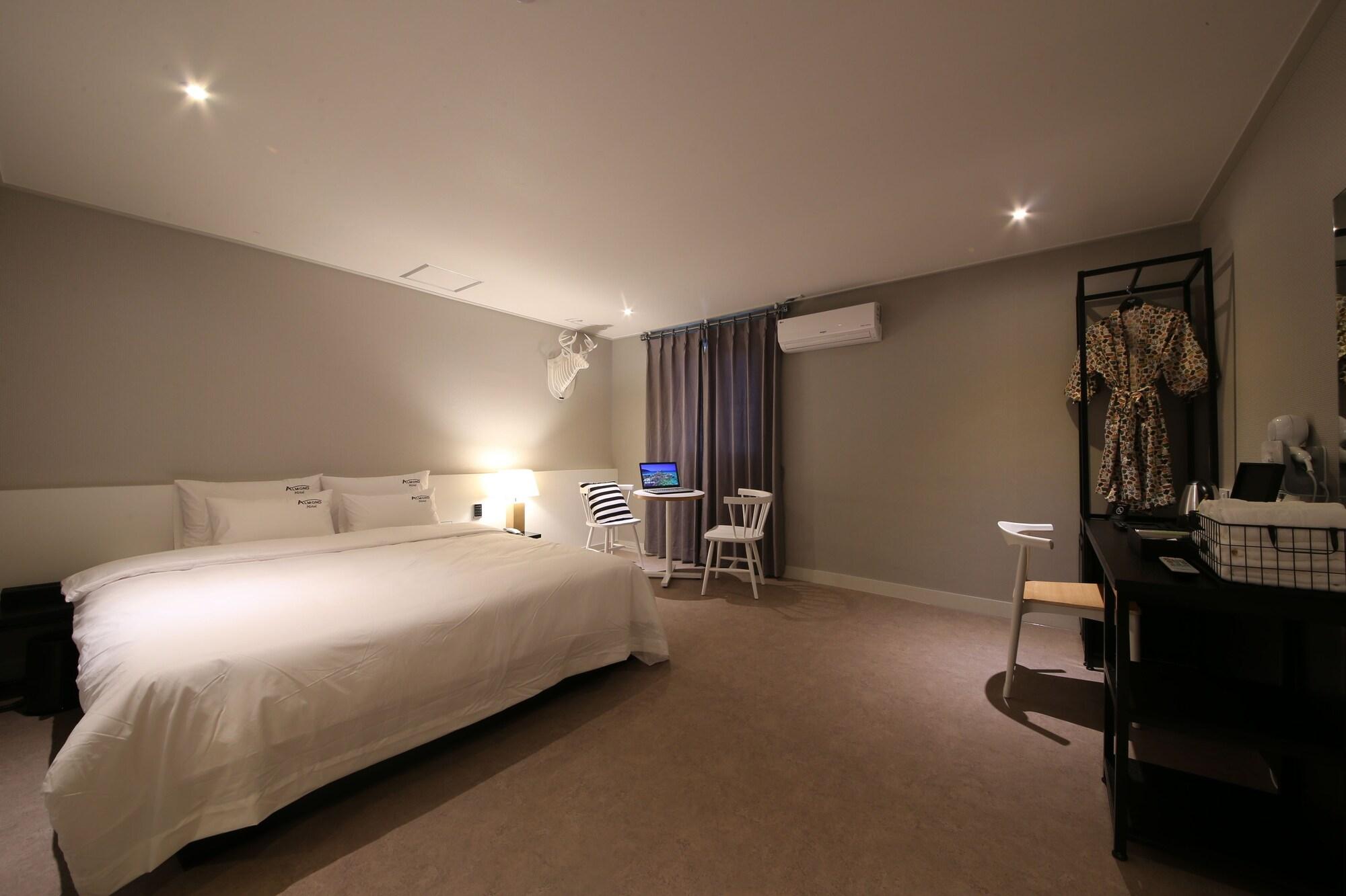 Almond Hotel Gupo Station Busan Exterior photo