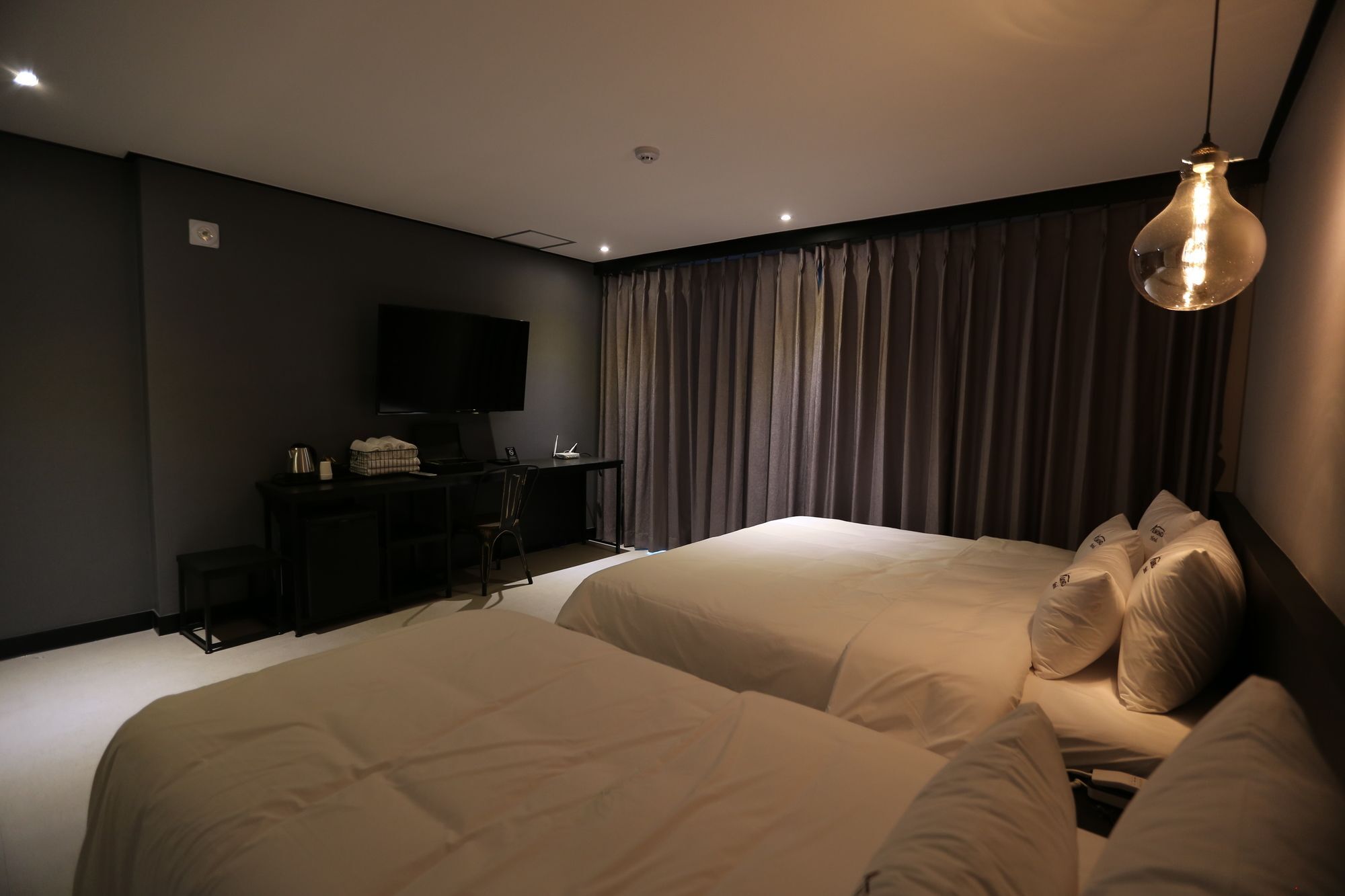 Almond Hotel Gupo Station Busan Exterior photo