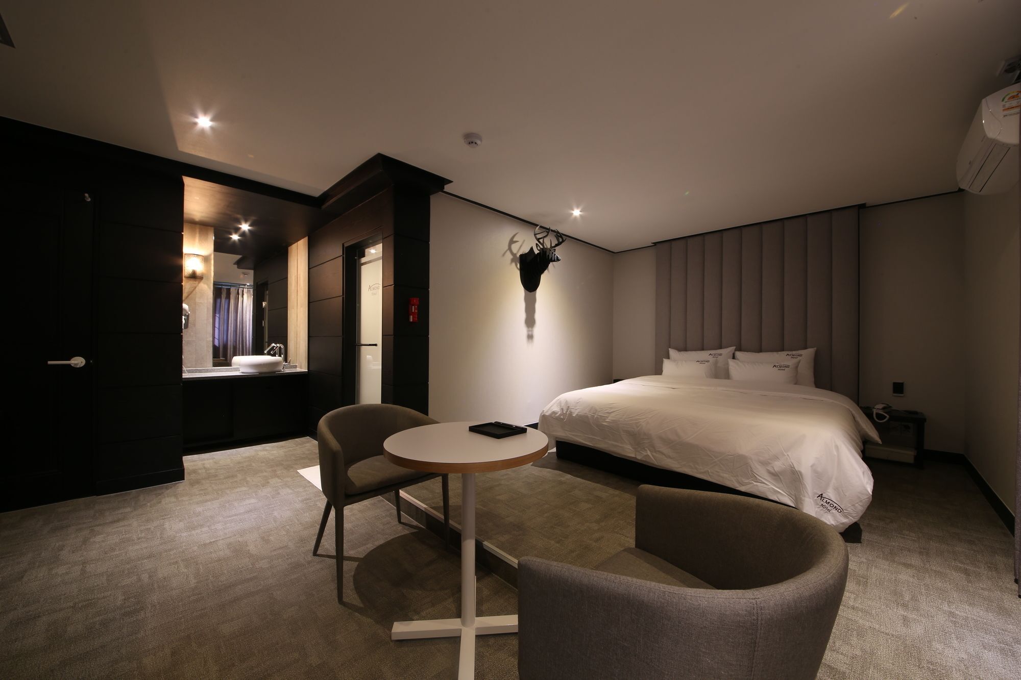 Almond Hotel Gupo Station Busan Exterior photo
